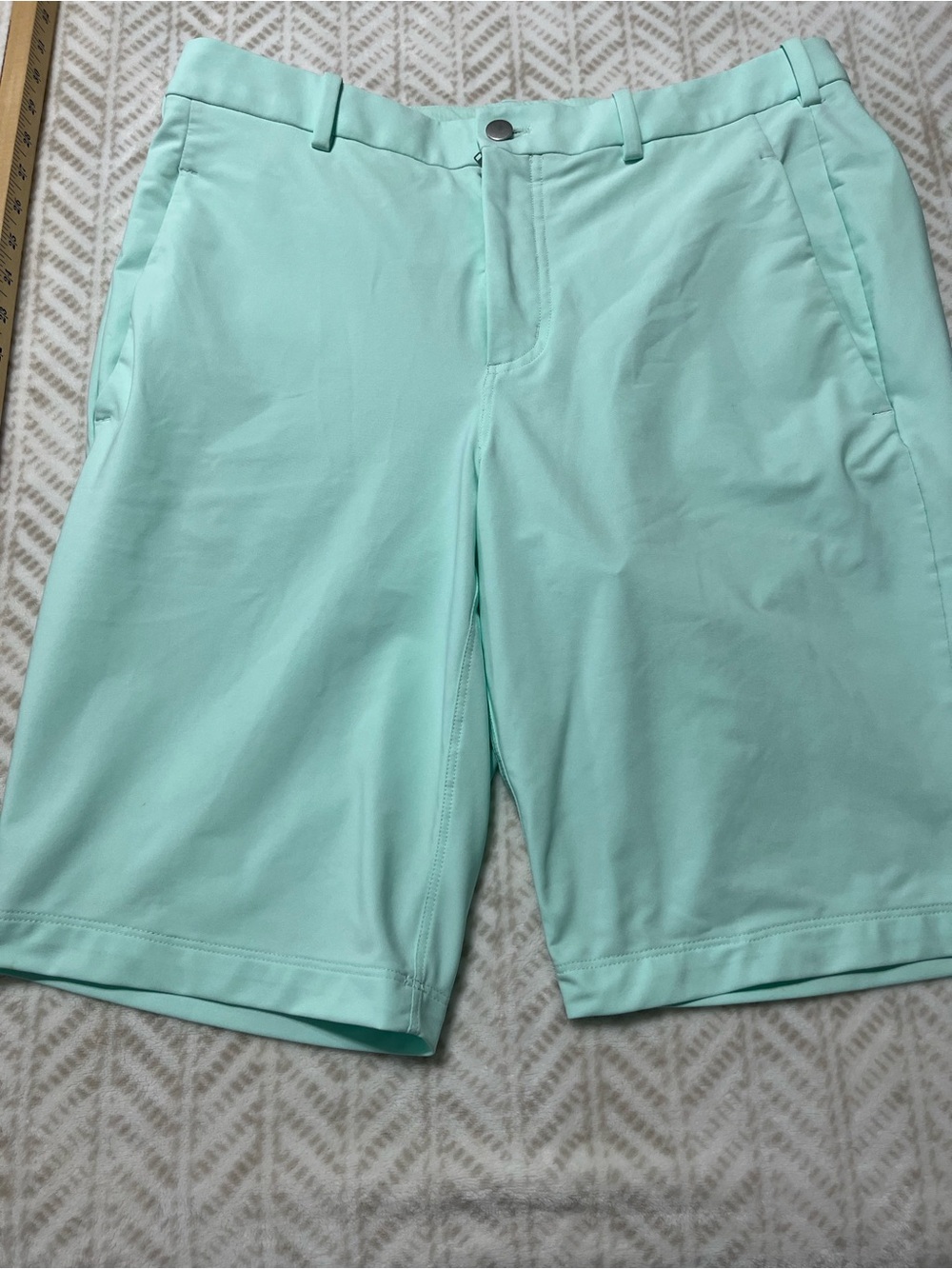 Lululemon golf Shorts 34